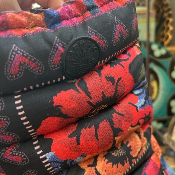 FARM RIO Scarf Chunky Lug Sole Tall Puffer Boot Bright Multicolor *9.5*Like New - Picture 12 of 16